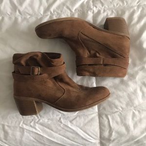American Eagle Booties size 7